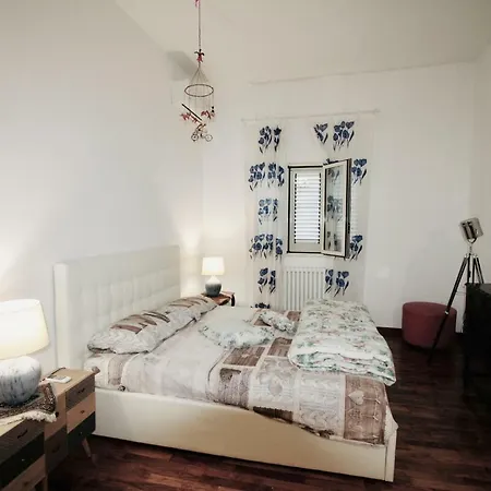 Apartment Bello E Luminoso